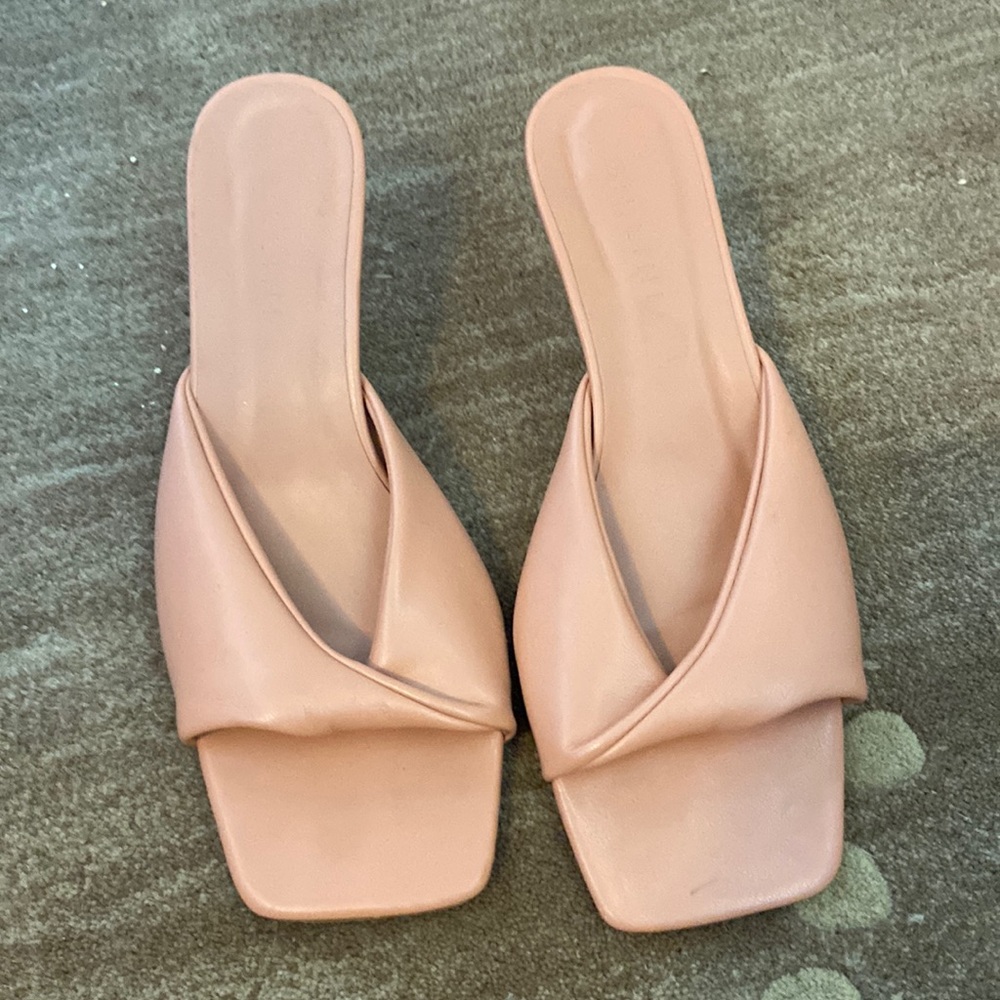 Kitten heels- pink size 10